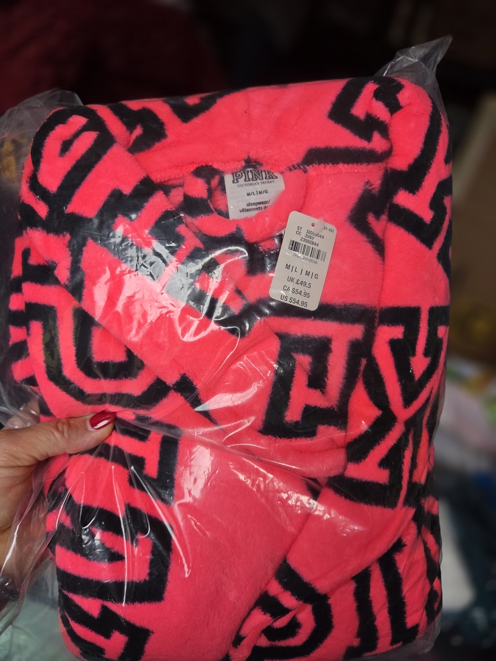 PINK Victoria's Secret Neon Pink and Black Geometric Fleece Robe